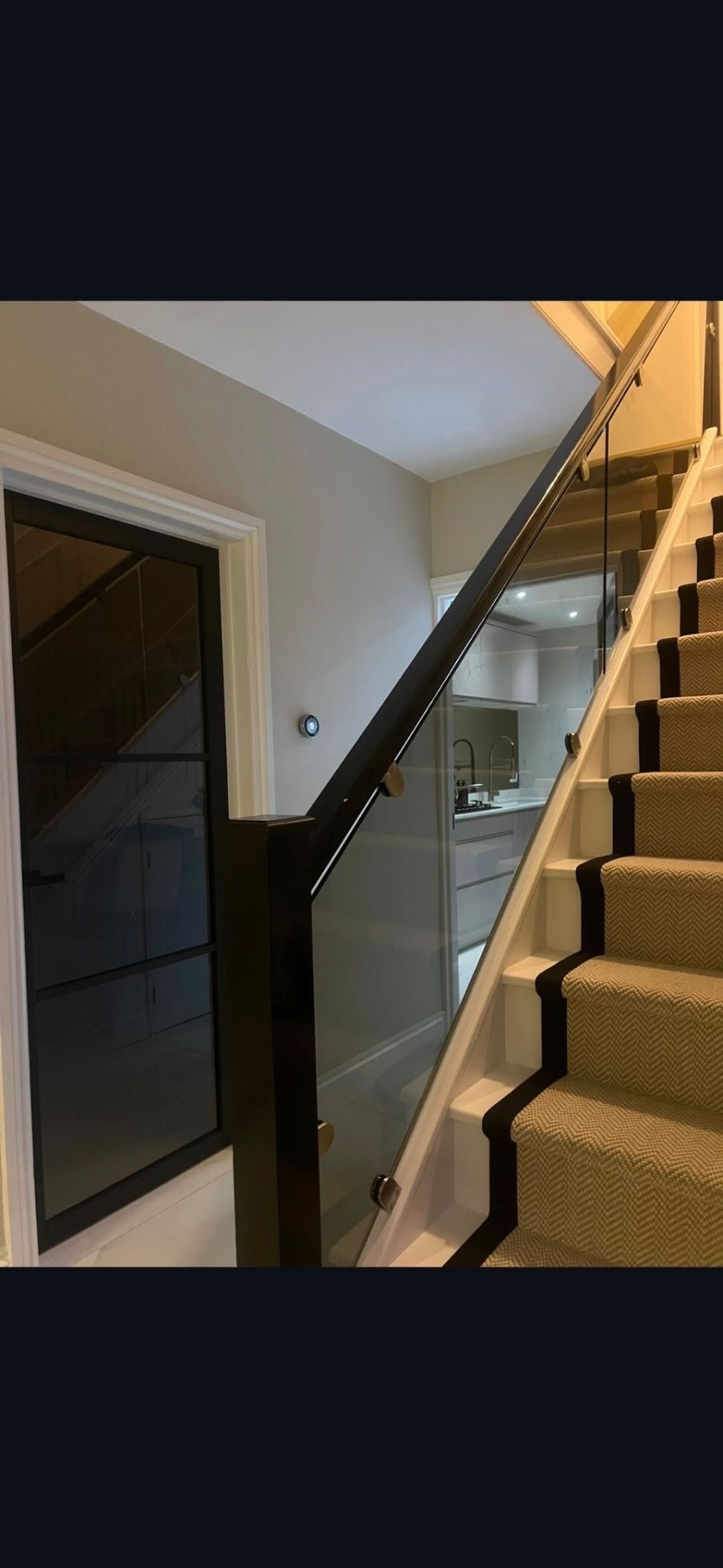Glass balustrades by Jays Glass & Glazing